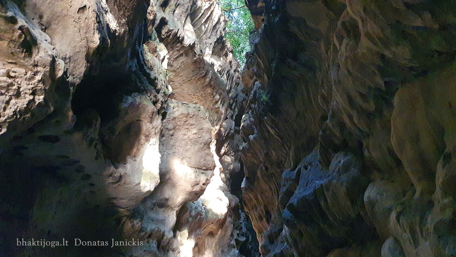 2 robbers cave 2023 02 24