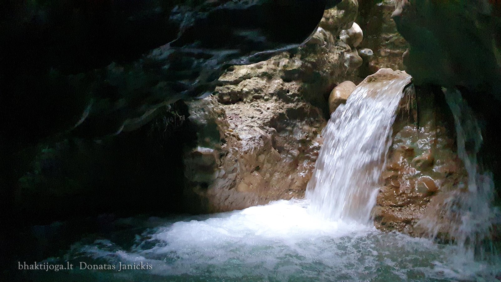 7 robbers cave 2023 02 24