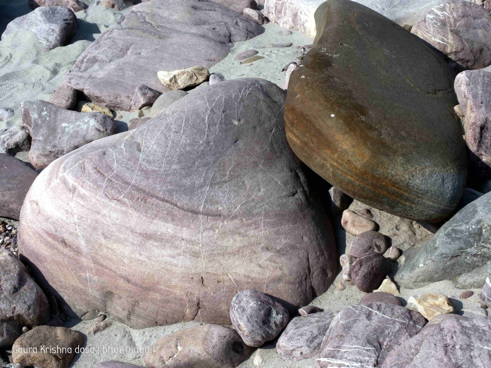 11 stones in sacred rivers 2020 02 20