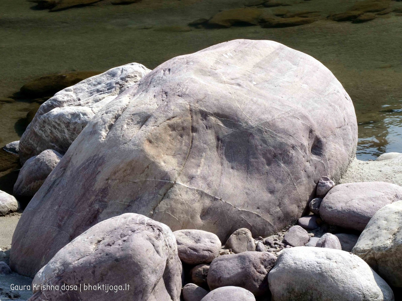 15 stones in sacred rivers 2020 02 20