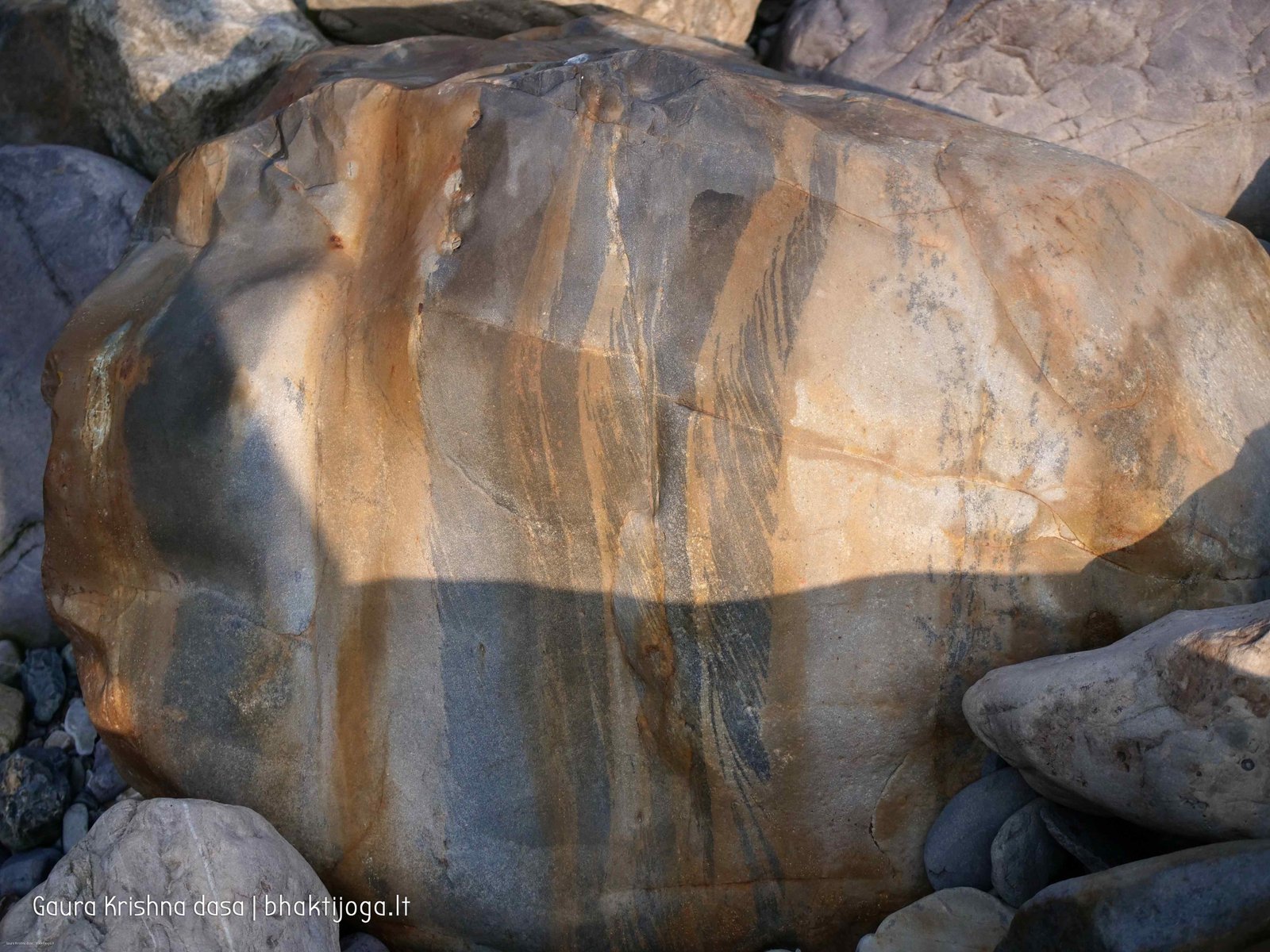 30 stones in sacred rivers 2020 02 20