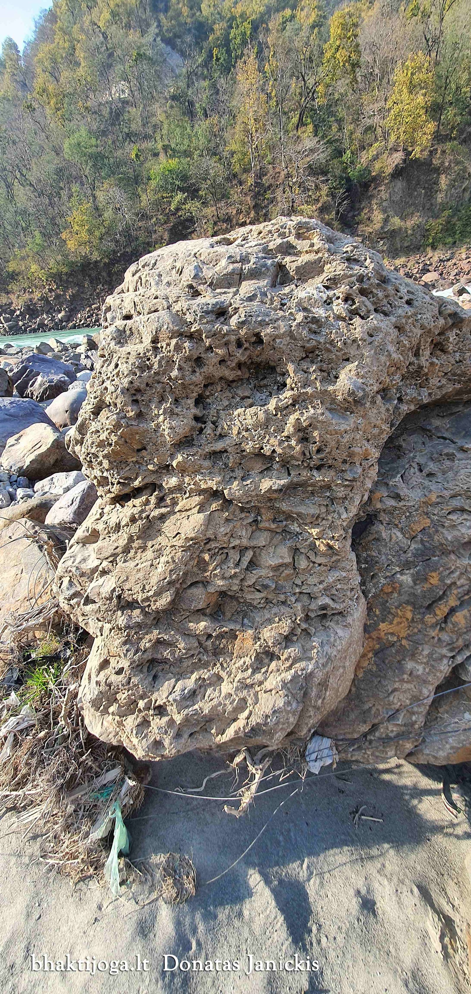 36 stones in sacred rivers 2023 02 20